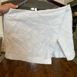 Lilly Pulitzer adorable skort!